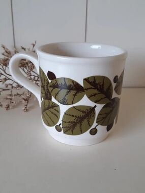 *3 for $20 deal* 70s Biltons England Mug with Olive Green Leaf Pattern